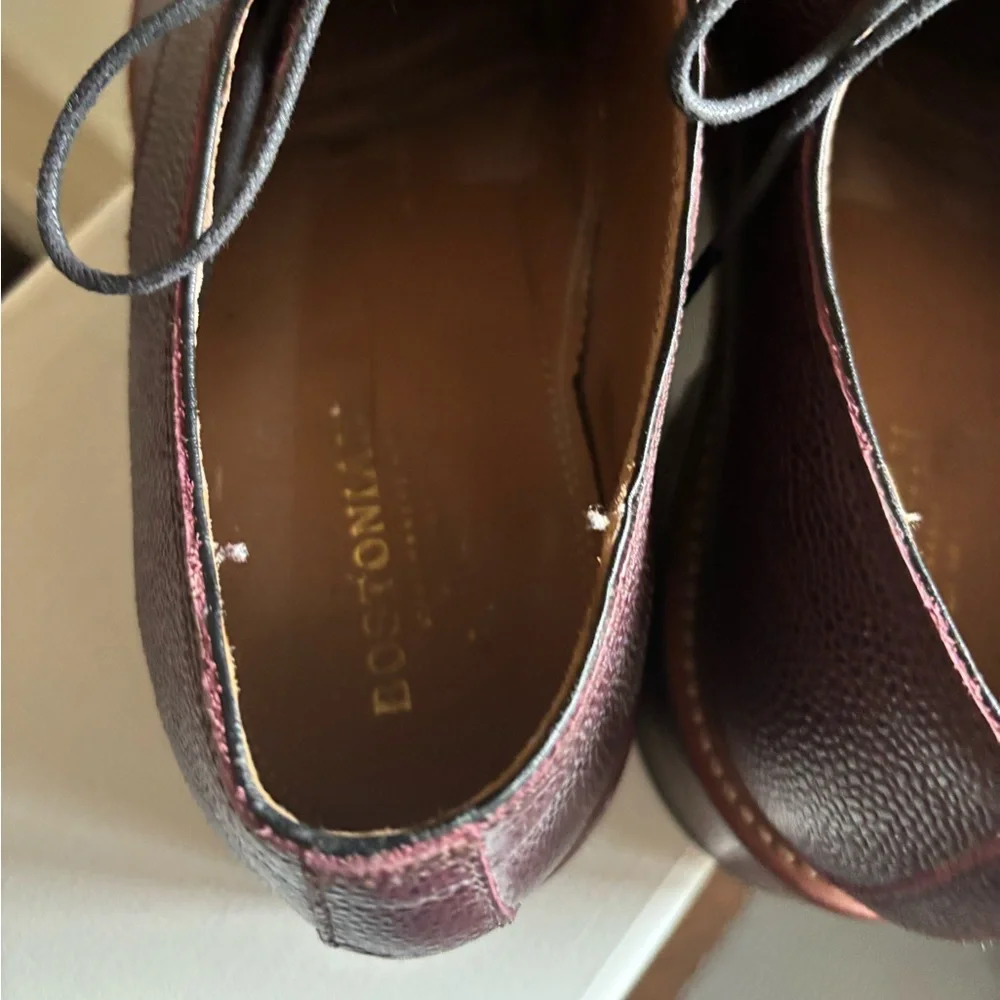 Bostonian Somerville Low Tumble dress shoe. Burgundy Men’s 10